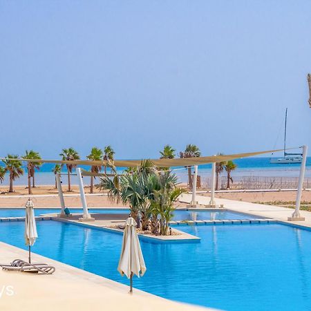 הורגהדה Ollystays Mangroovy Seaview 1Br Beach And Pool Free Access מראה חיצוני תמונה